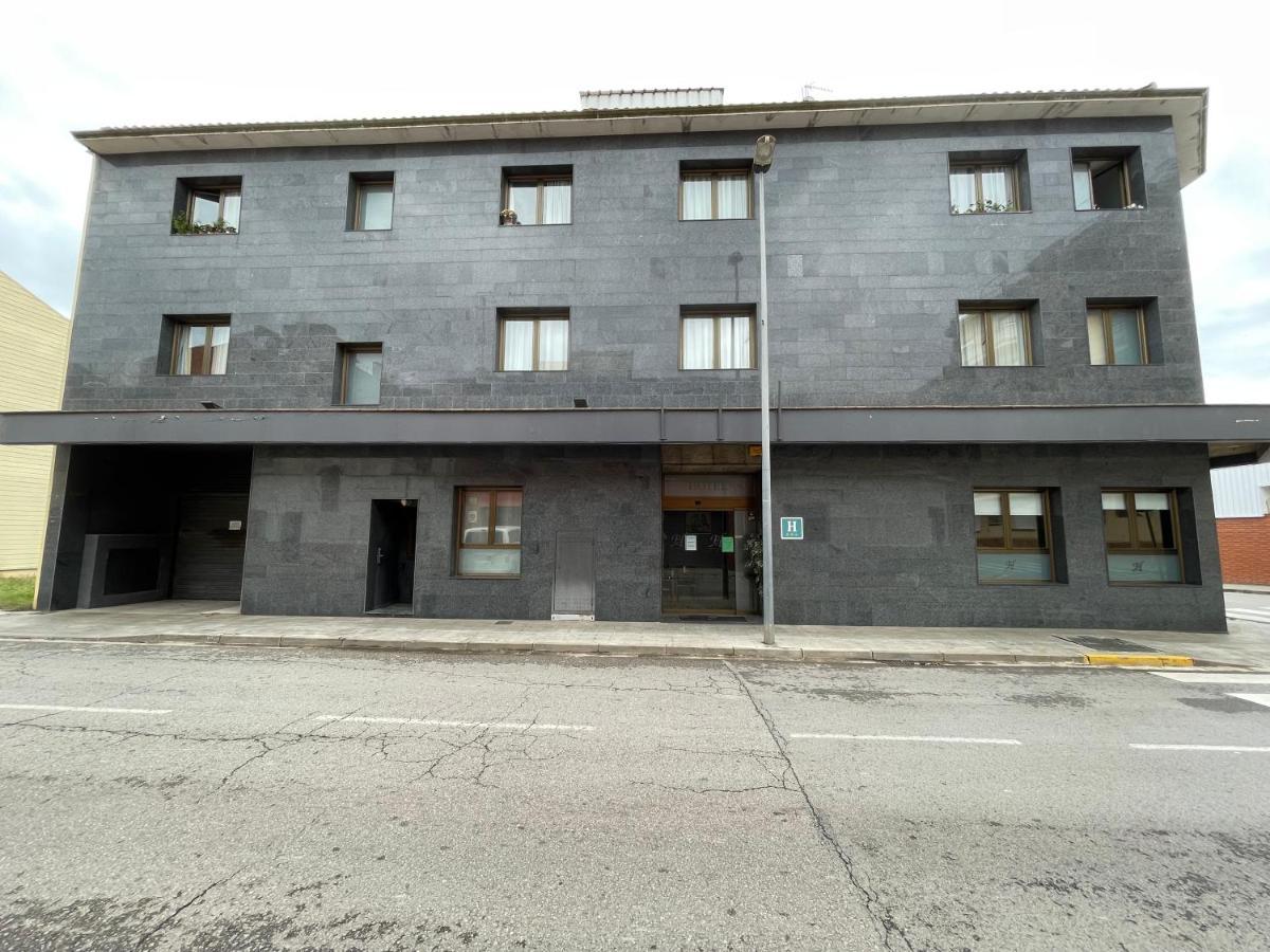 Hotel Sant Celoni Buitenkant foto