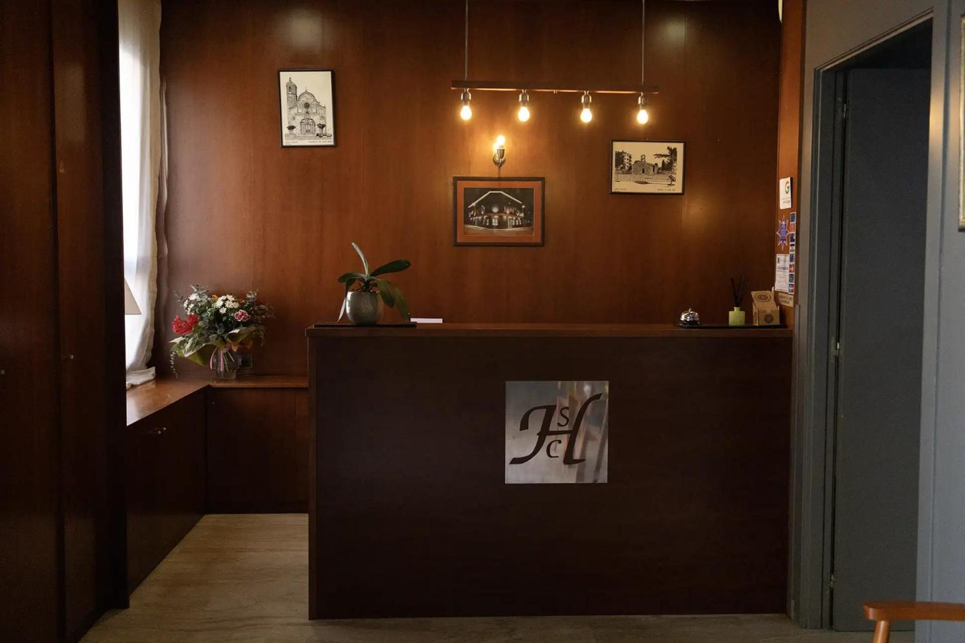 Hotel Sant Celoni Buitenkant foto