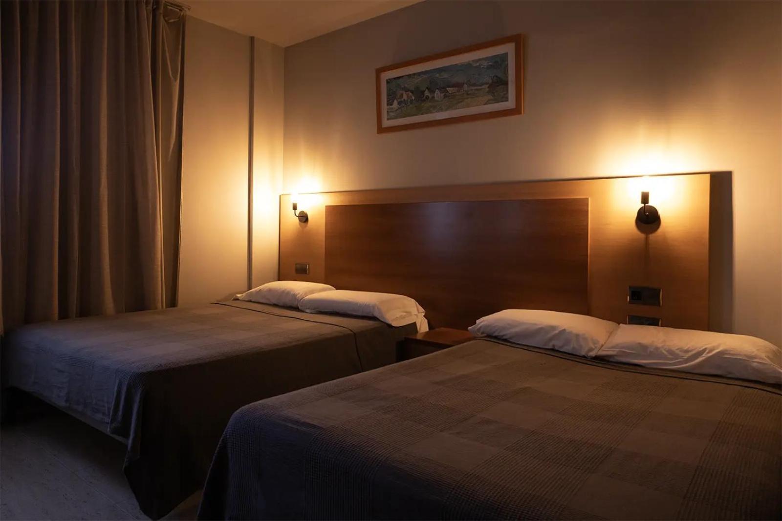 Hotel Sant Celoni Buitenkant foto