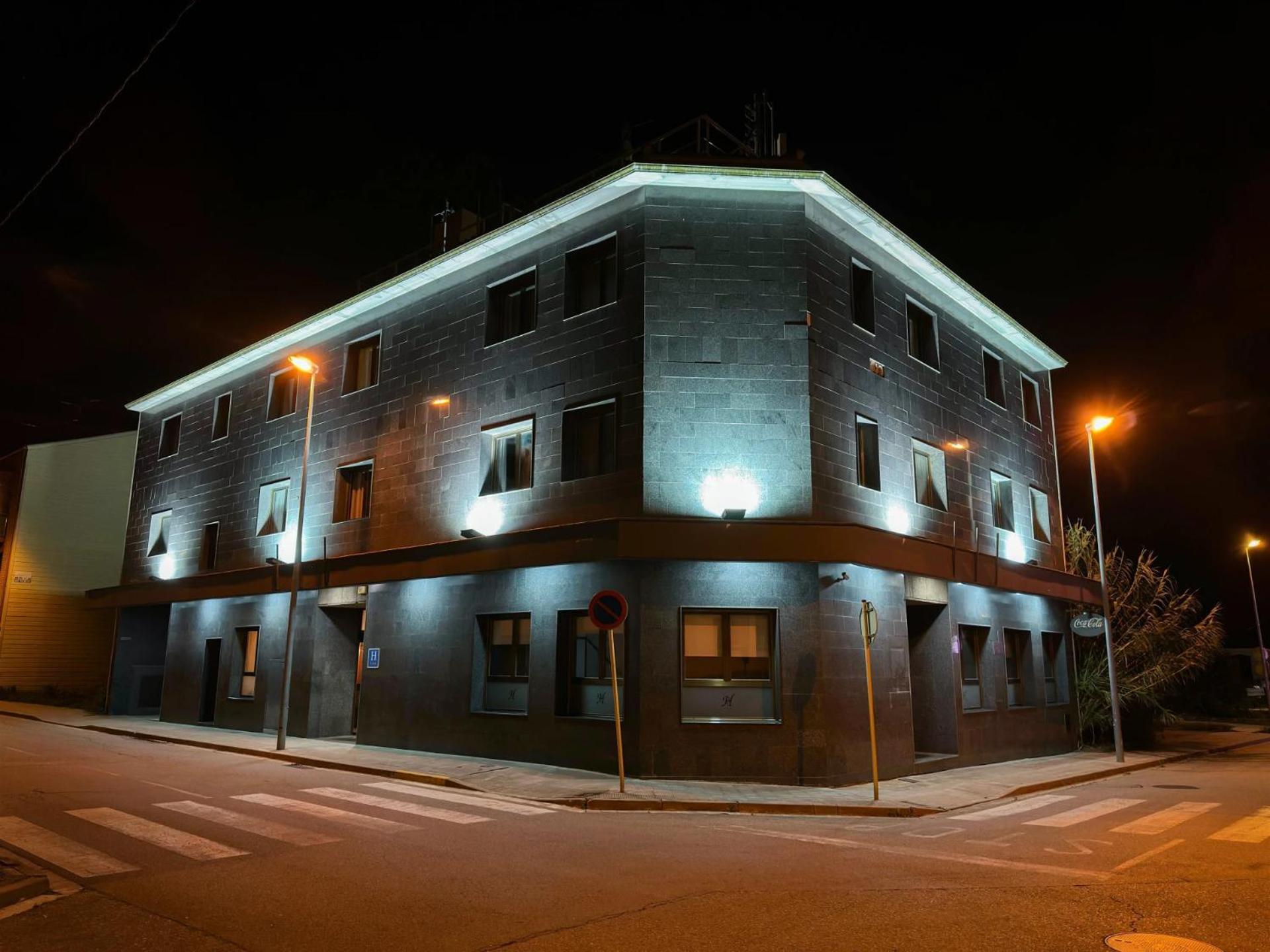 Hotel Sant Celoni Buitenkant foto